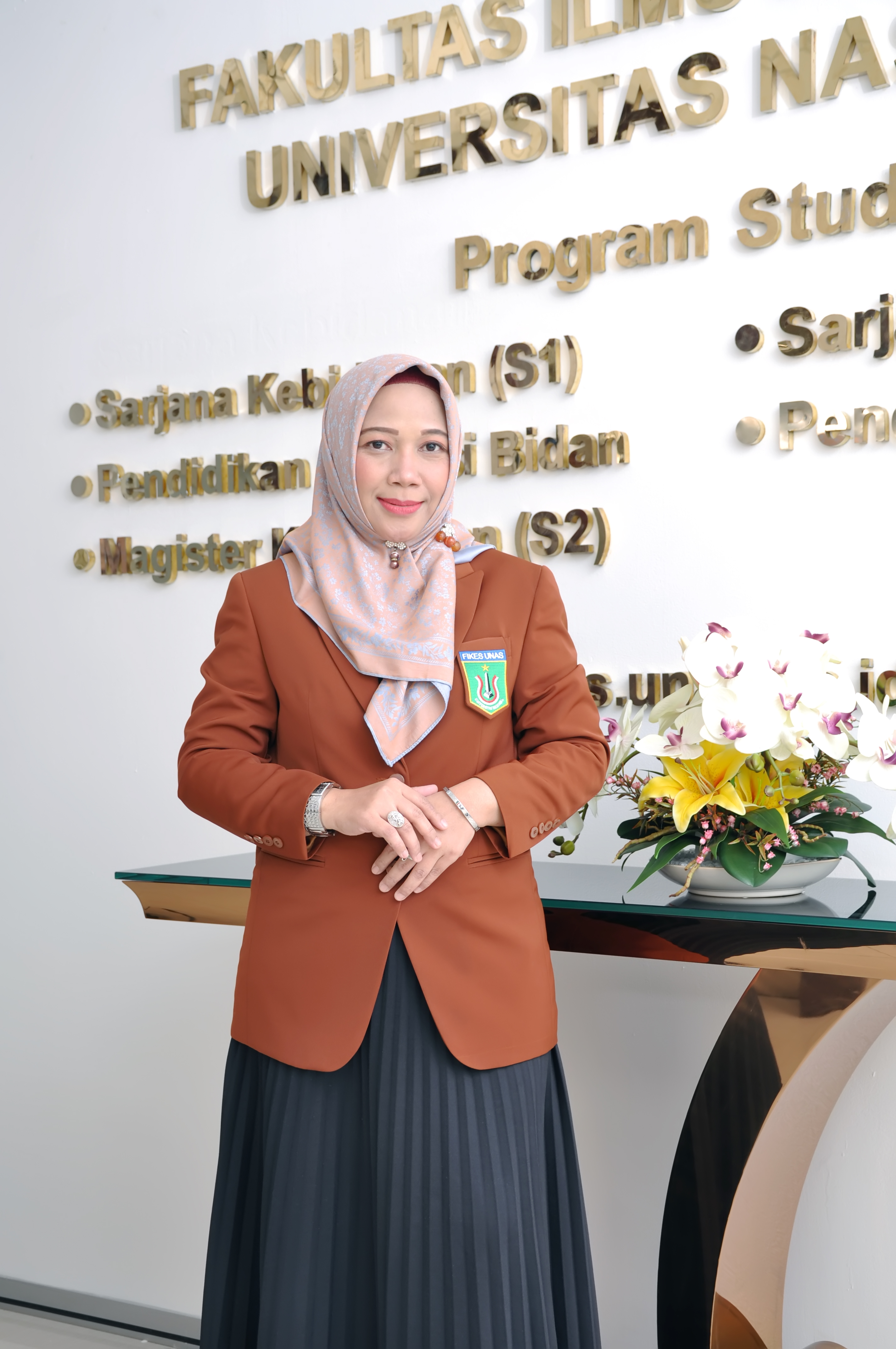 You are currently viewing Dr. Vivi Silawati, SST, SKM, MKM