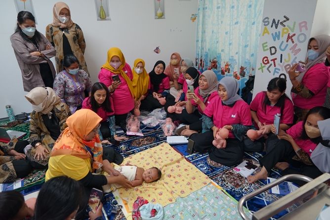 Read more about the article Sebanyak 201 Mahasiswa Kebidanan Akan Ikuti Pelatihan Komplementer, Baby and Mom Treatment