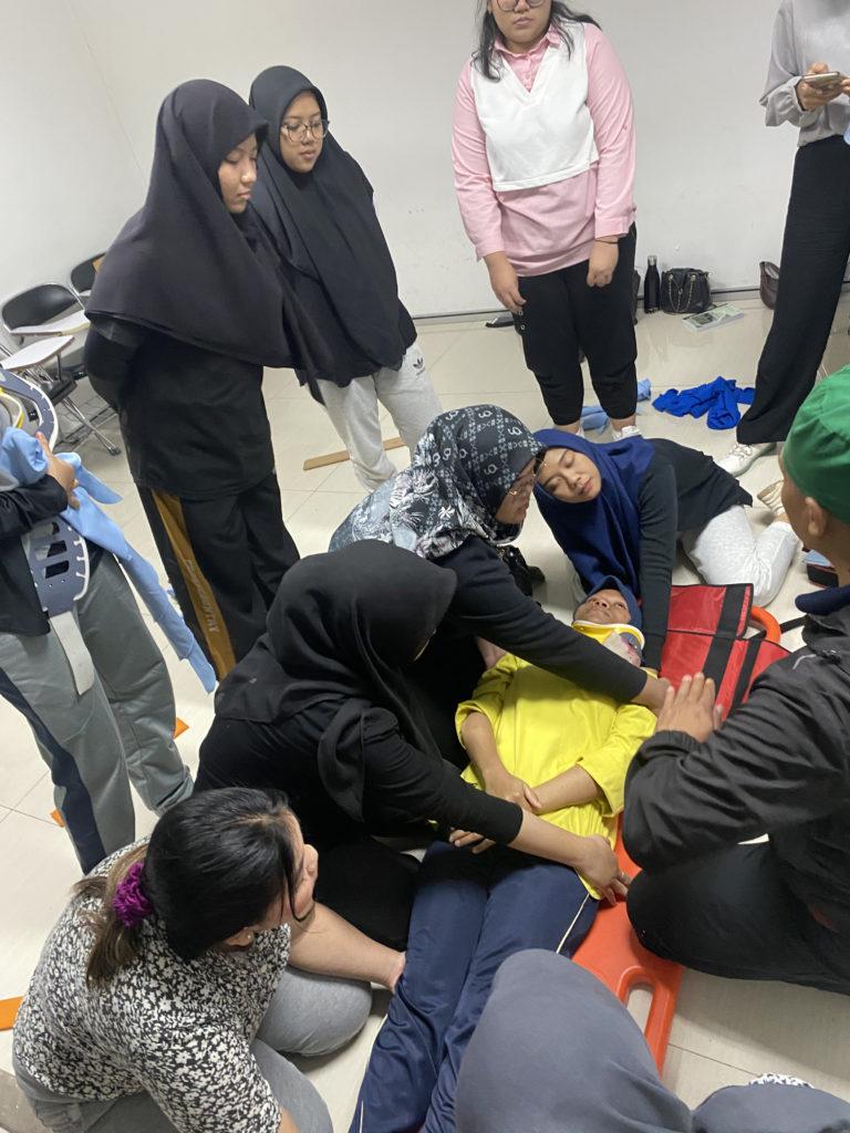 Tingkatkan Pengetahuan dalam Kasus Emergency, Prodi Kebidanan Adakan