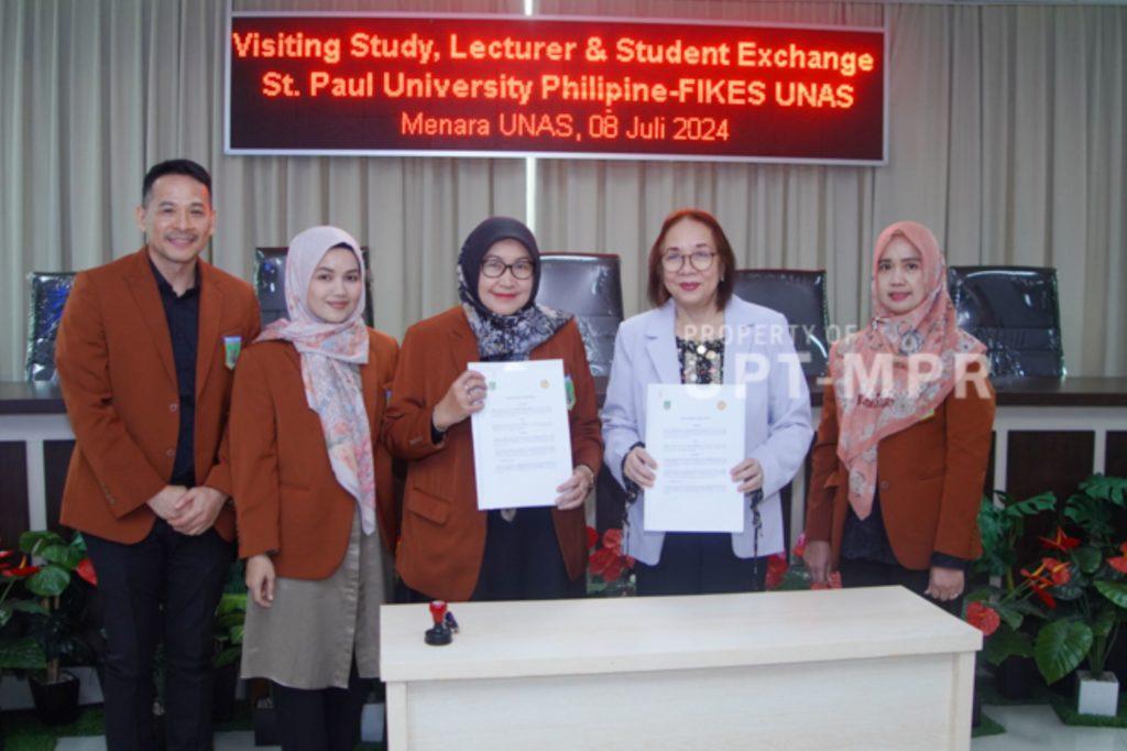 Read more about the article FIKES UNAS Terima Kunjungan Mahasiswi dan Dosen St. Paul University Philippines
